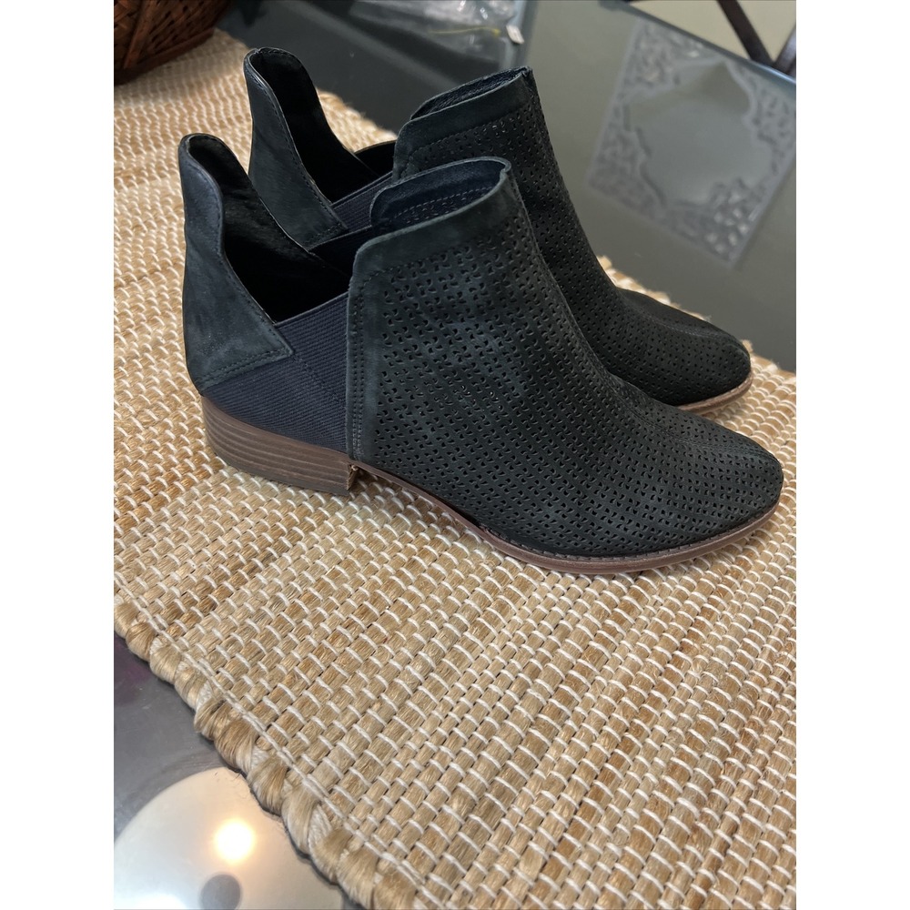 Vince Camuto Perforated Suede Ankle Booties Palmina Black 8.5 - Picture 3 of 12